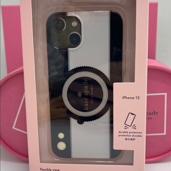 Kate Spade Phone Case for iPhone 13
NWT - Picture 2 of 16